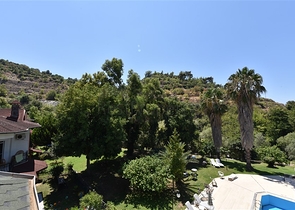 Просторная вилла 7+1 в районе Кестель