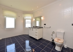 Просторная вилла 7+1 в районе Кестель