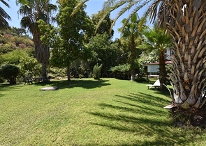 Просторная вилла 7+1 в районе Кестель