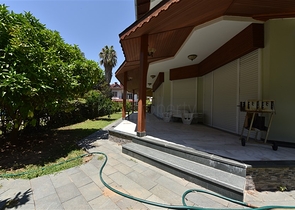 Просторная вилла 7+1 в районе Кестель