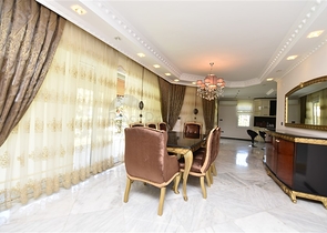 Просторная вилла 7+1 в районе Кестель