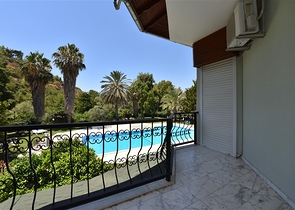 Просторная вилла 7+1 в районе Кестель