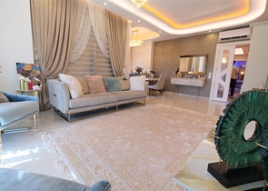 Шикарная квартира планировкой 3+1 в районе Махмутлар