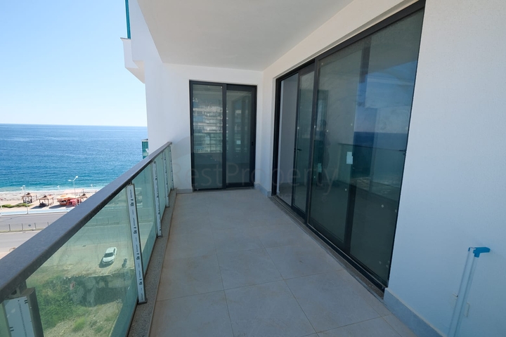 Квартира 1+1 на берегу моря в Махмутларе