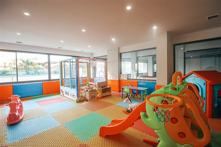 Квартира 1+1 на берегу моря в Махмутларе