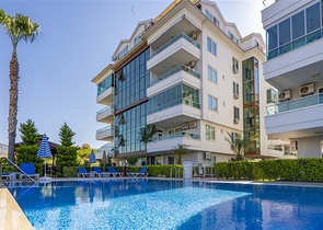 Трёхкомнатная квартира около реки в Кестеле