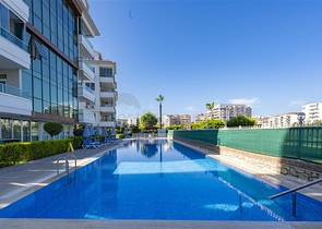 Трёхкомнатная квартира около реки в Кестеле