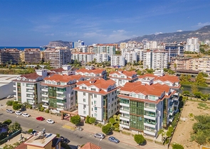 Трёхкомнатная квартира около реки в Кестеле