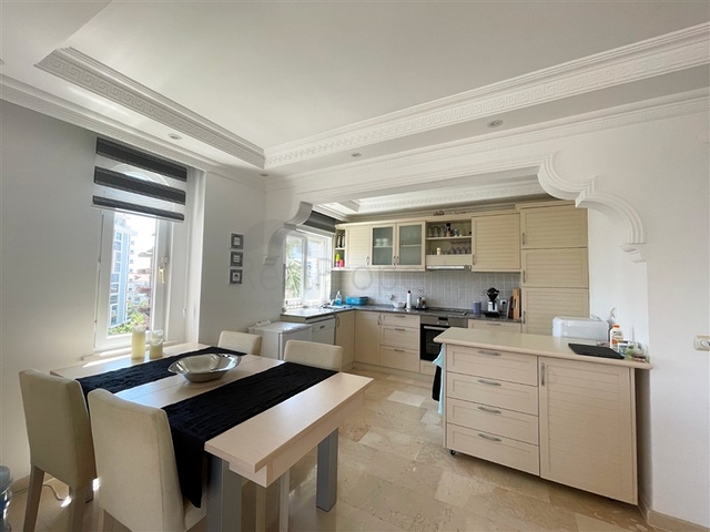 Большая квартира 2+1 в жилом комплексе в районе Тосмур