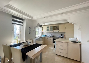 Большая квартира 2+1 в жилом комплексе в районе Тосмур