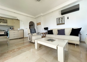 Большая квартира 2+1 в жилом комплексе в районе Тосмур