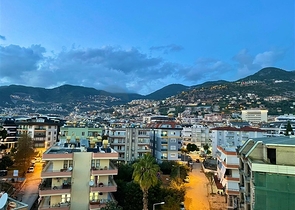 Двухкомнатная квартира в самом центре Алании