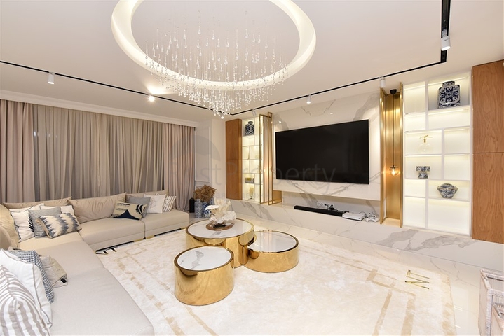 Роскошная квартира 4+1 в престижном комплексе Алании