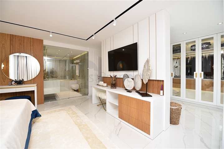 Роскошная квартира 4+1 в престижном комплексе Алании