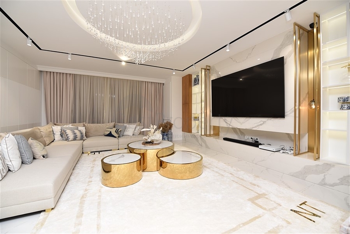 Роскошная квартира 4+1 в престижном комплексе Алании