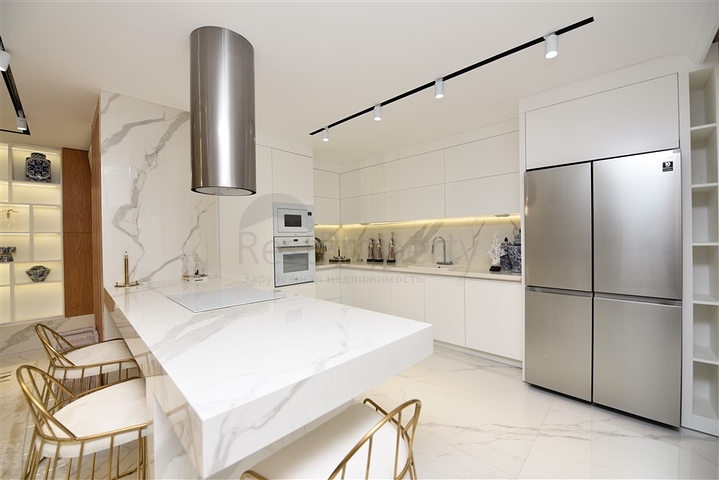 Роскошная квартира 4+1 в престижном комплексе Алании