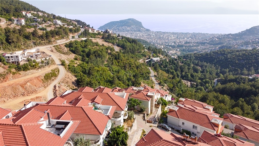 Трехкомнатная квартира с шикарным видом на Аланию