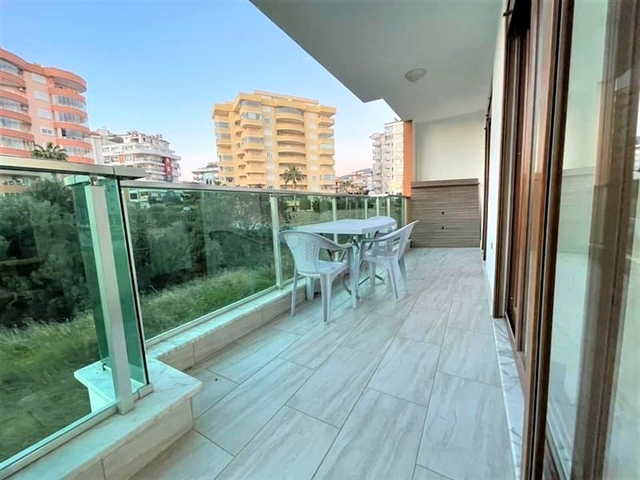 Просторная квартира 1+1 в Тосмуре