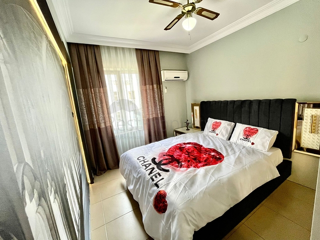 Стильная трехкомнатная квартира в европейском районе Оба