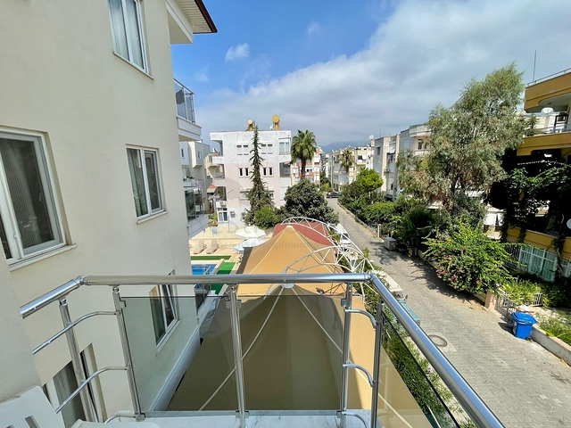 Стильная трехкомнатная квартира в европейском районе Оба