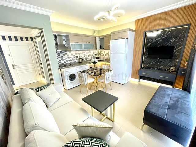 Стильная трехкомнатная квартира в европейском районе Оба