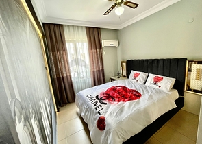 Стильная трехкомнатная квартира в европейском районе Оба