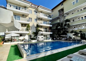 Стильная трехкомнатная квартира в европейском районе Оба