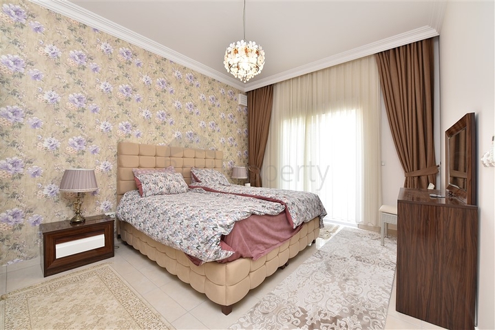 Пентхаус планировкой 3+1 в районе Махмутлар