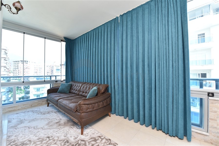 Пентхаус планировкой 3+1 в районе Махмутлар