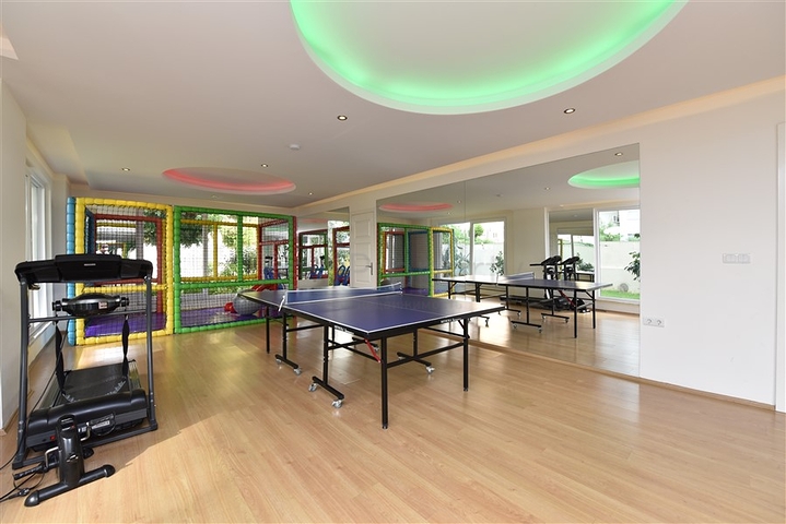 Пентхаус планировкой 3+1 в районе Махмутлар