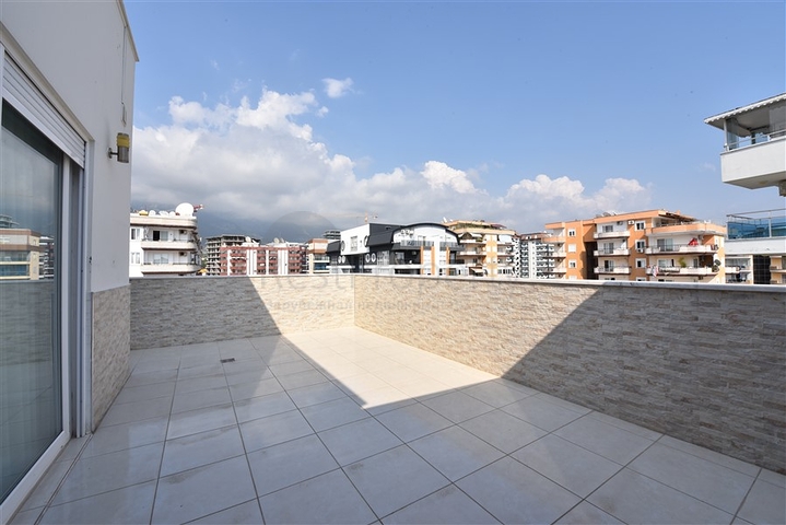 Пентхаус планировкой 3+1 в районе Махмутлар