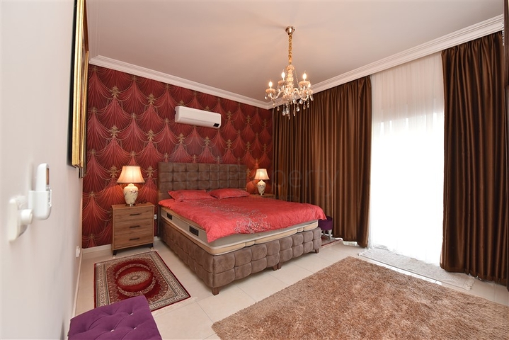 Пентхаус планировкой 3+1 в районе Махмутлар