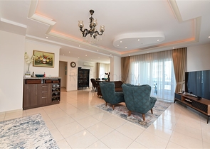 Пентхаус планировкой 3+1 в районе Махмутлар