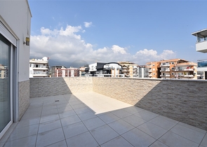 Пентхаус планировкой 3+1 в районе Махмутлар