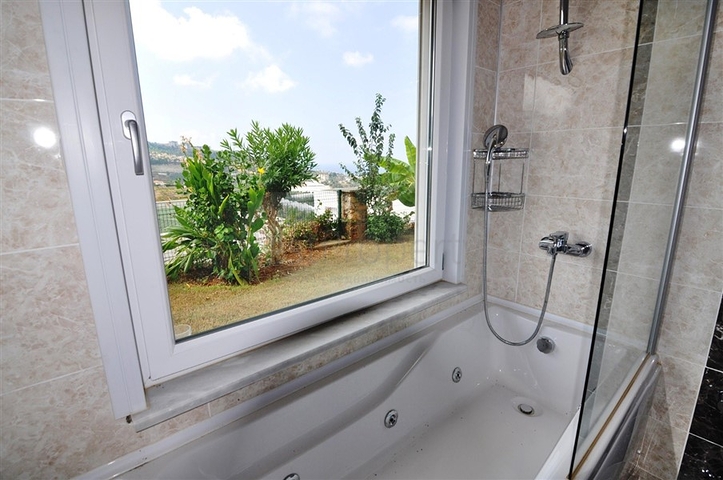 Роскошная вилла 3+1 в районе Каргыджак