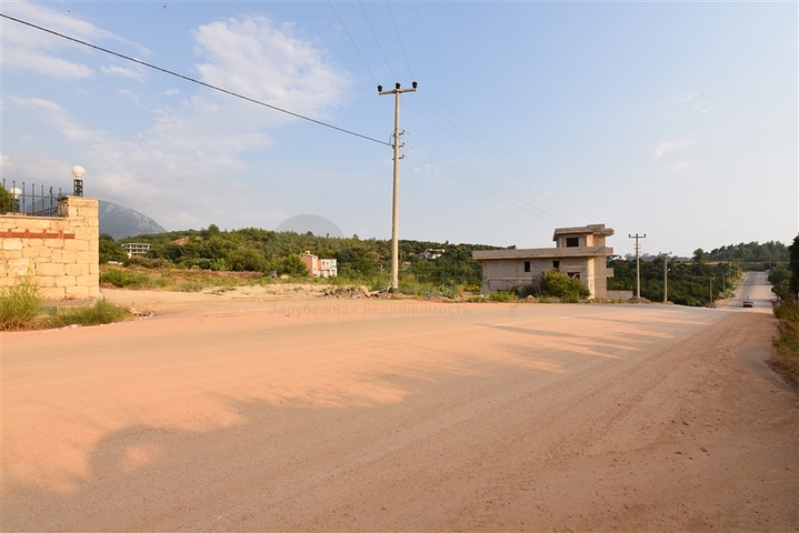 Инвестиционный участок земли в район Оба под строительство!