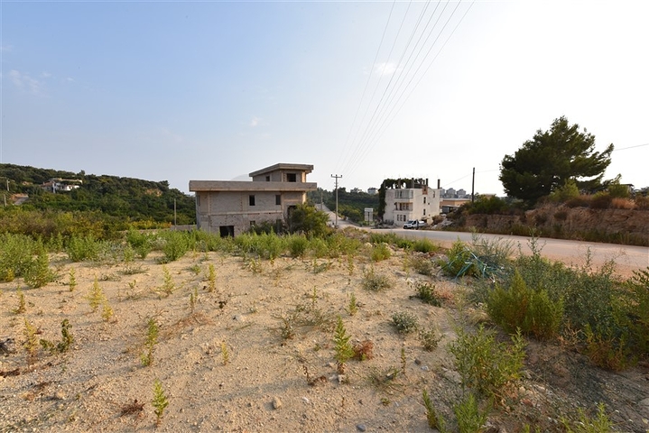 Инвестиционный участок земли в район Оба под строительство!