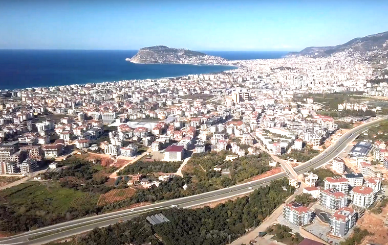 Инвестиционный участок земли в район Оба под строительство!