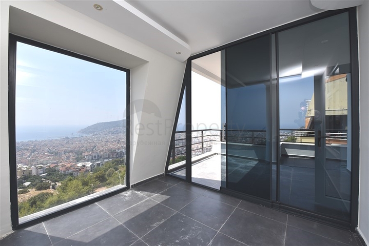 Пентхаус с панорамным видом в центре Алании 