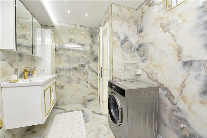 Пентхаус с панорамным видом в центре Алании 