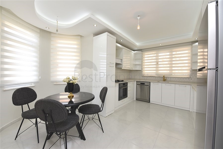 Пентхаус с панорамным видом в центре Алании 