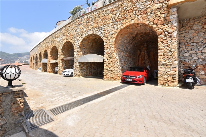 Пентхаус с панорамным видом в центре Алании 