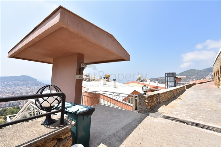 Пентхаус с панорамным видом в центре Алании 