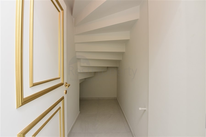 Пентхаус с панорамным видом в центре Алании 