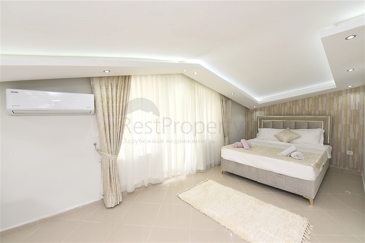 Пентхаус с панорамным видом в центре Алании 