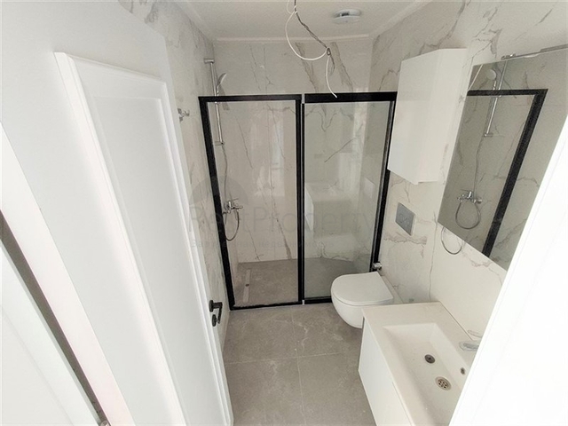 Просторная квартира в новом комплексе района Клеопатра