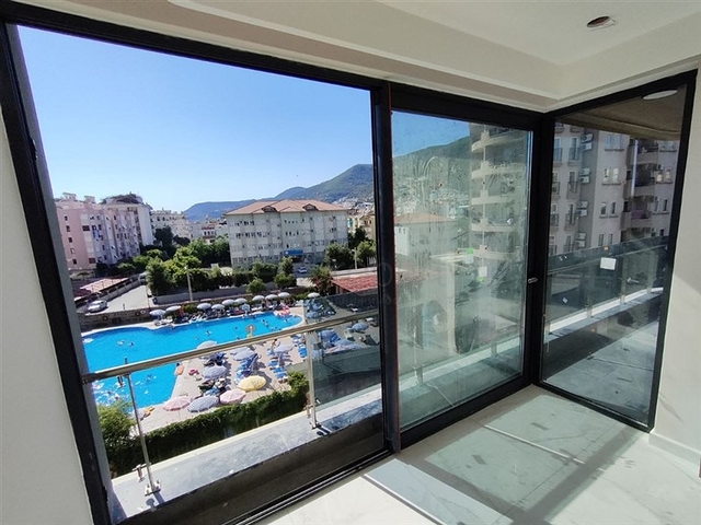 Просторная квартира в новом комплексе района Клеопатра