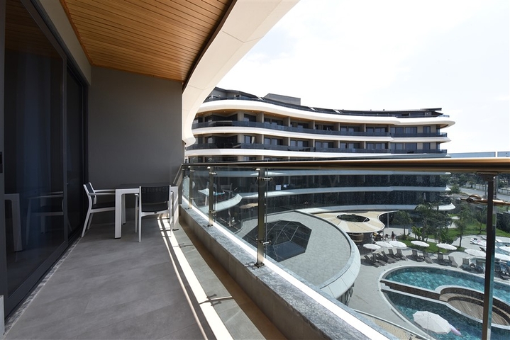 Двухкомнатная квартира на первой линии в Каргыджаке