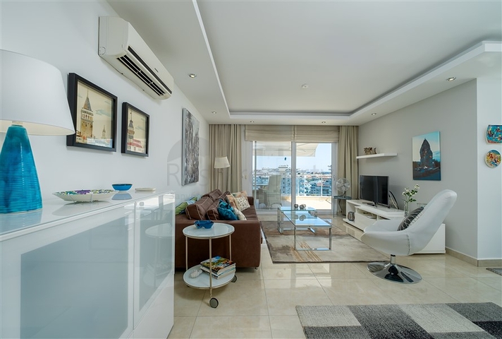 Трехкомнатная квартира с видом на море в районе Джикджилли