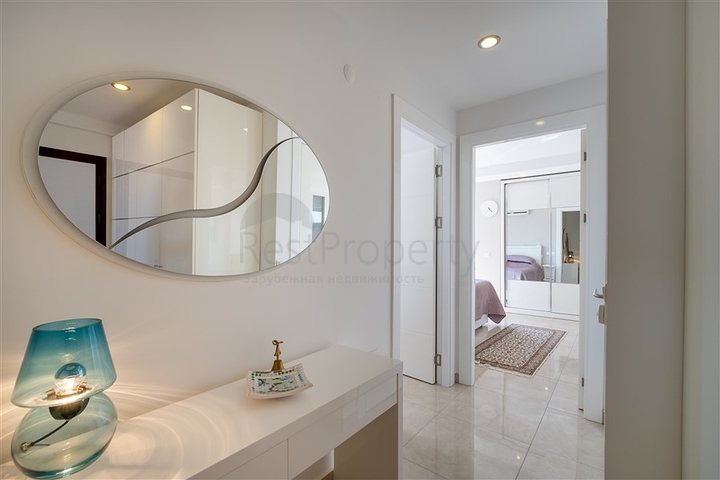 Трехкомнатная квартира с видом на море в районе Джикджилли